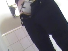 Jap babe in toilet caught in spy cam pissing video