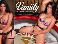 Vaniity in Vaniity-Vicious - TransAtPlay