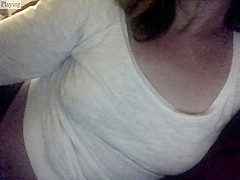Showing my mature tits on a webcam
