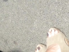 sexy feet at busstop