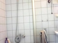 My hot gf doesn't fuck without taking a shower