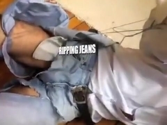 RIPPING JEANS two-