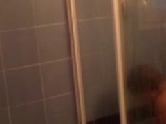 meine frau beim duschen heimlich gefilmt