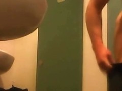 Fit Lad caught in dressing room