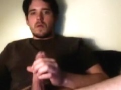 Bearded guy wanks and shoots