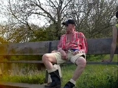 nlboots - sitting on a bench