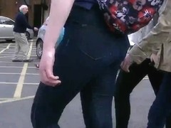 Candid tight teen ass in jeans