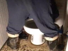 nlboots - a piss, a fart, a cigarette and rubber boots