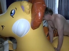 Inflatable standing lion yiff