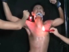 Asian gets waxed