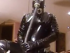 Roxina200XVacuumRubberSlutXXL