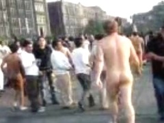 Mexico City men nude after a Spencer Tunick photoshoot.