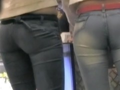 Street candid with hottest asses in jeans