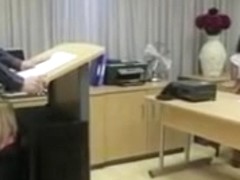 Blond ruins a presentation