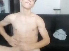 Euro hottie jerking off on cam