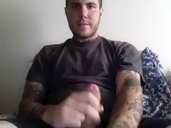 Seductive BF is jerking off at home and memorializing himself on web cam