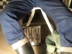 nlboots - two boys, one in waders the other one in boots