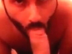 Amateur - Esclavo comiendo Polla y Pies