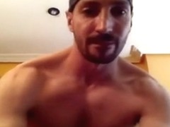 HOT SPANISH STRAIGHT GUY CUMS ON CAM - AMATEURHOF