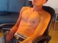 smoke, wank and cum on cam.flv