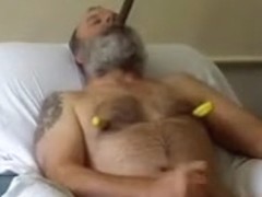 Bear smokin vid 1