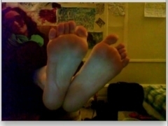 CHATROULETTE GIRLS FEET 213