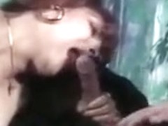 Mark Andrews prefers a shemale