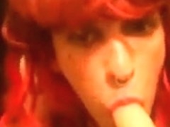 Mamando en casa scene 2