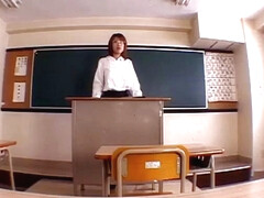 Aya Sakurai puts cream on slit in classroom