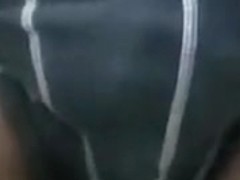 Jugueteando con mi pene.