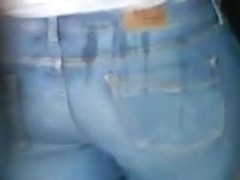cum en jeans caderona 2