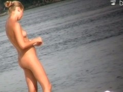 Nude beach voyeur spy cam captures naked girls