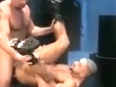 Huge muscle bears get passionate