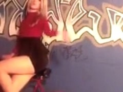 girl Crosdresser Tgirl in Pantyhose Shows Legs and Feet