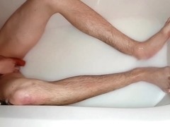 Milch Bad - Anal spiele und wichsen