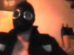 Wank & Cum in Rubber Gasmask