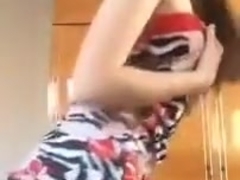 girl shows her new outfit on periscope