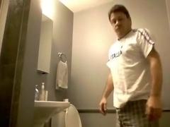 SexyGuy550 Pissing