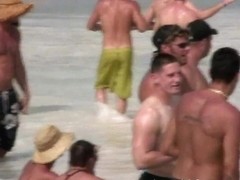 SpringBreakLife Video: Topless Twins In The Water