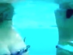 Butt shaking Underwater