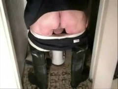 nlboots - more suit & waders on toilet (part 1)
