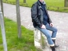 nlboots - rubber boots, leather jacket and outdoors, cold !