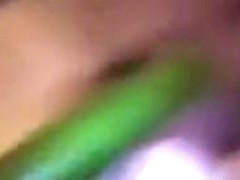 pepino abriendo culo