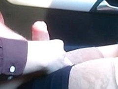 Homosexual Cook Jerking am Auto Fenster