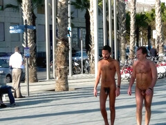 WALK NAKED IN BARCELONA