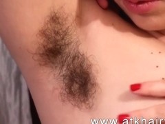 Super popular hairy babe Simone likes to touch her bush