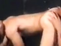 Pizza Delivery B0y Gets An Extra Tip