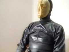 Vacuum mask breath control