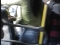 Encoxada sin verguenza en metro