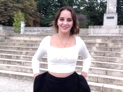 Nauka Historii Z Chuda, Piekna Polska Turystka W Szczecinie - Okazala Sie Byc Dobra W Ruchaniu